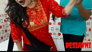 Desi Avni experimenta una intensa penetración de un desconocido en un video caliente de Punjabi.